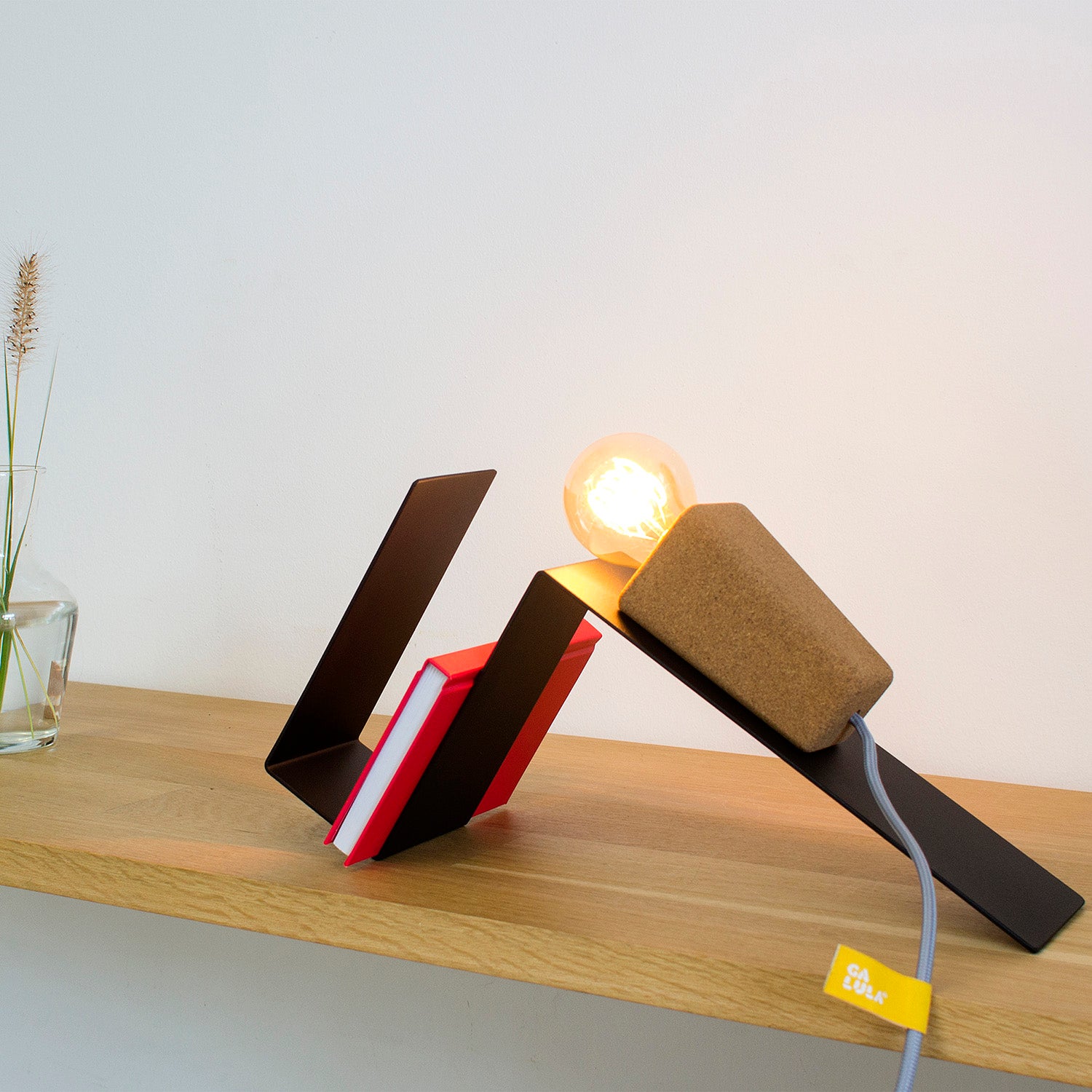 Luminária de mesa Glint nº 1 - base preta