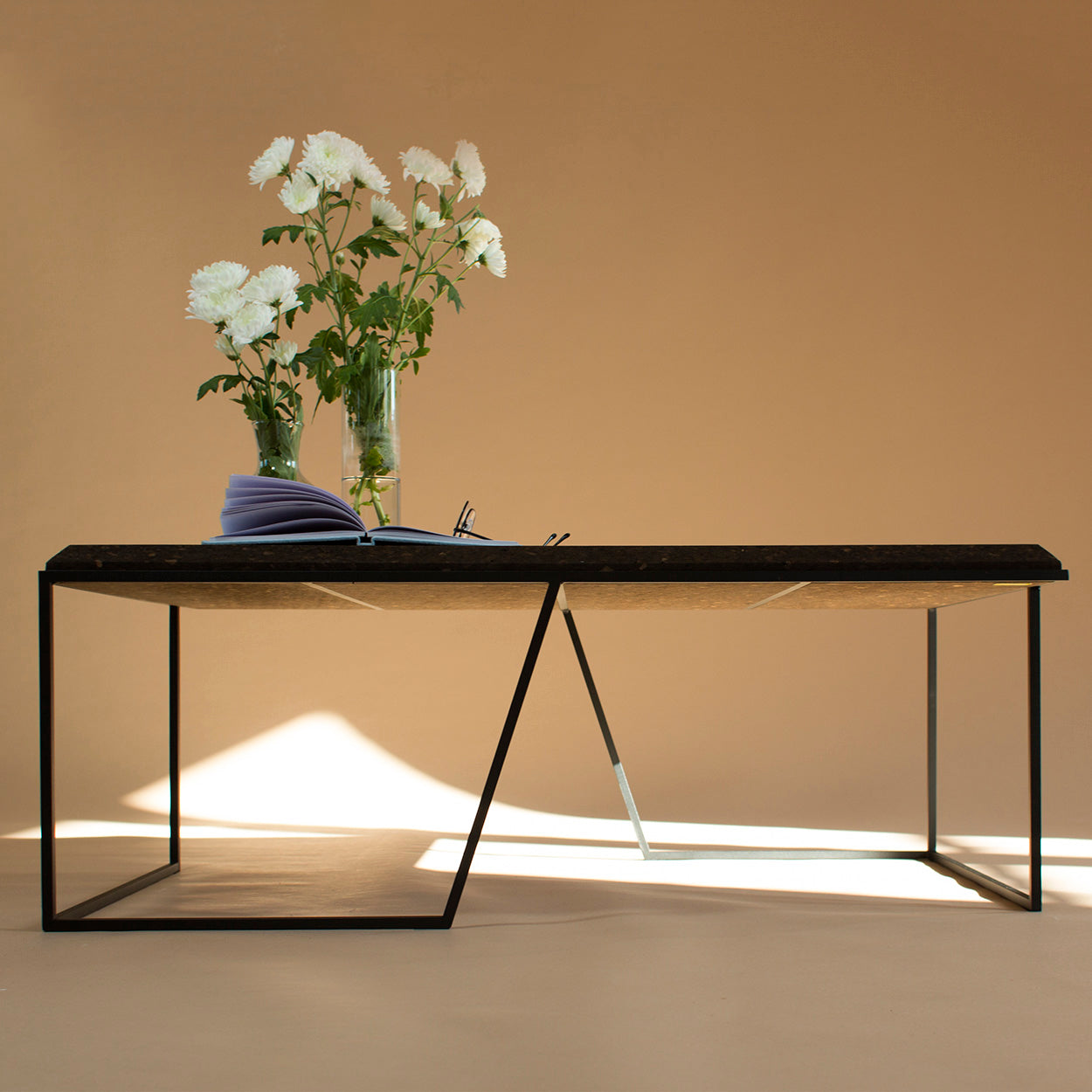 Mesa de centro Grao #1 - cortiça expandida