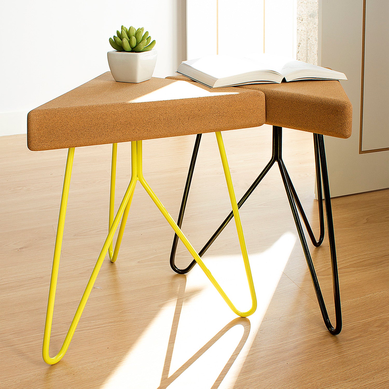 Tes stool/table - light cork
