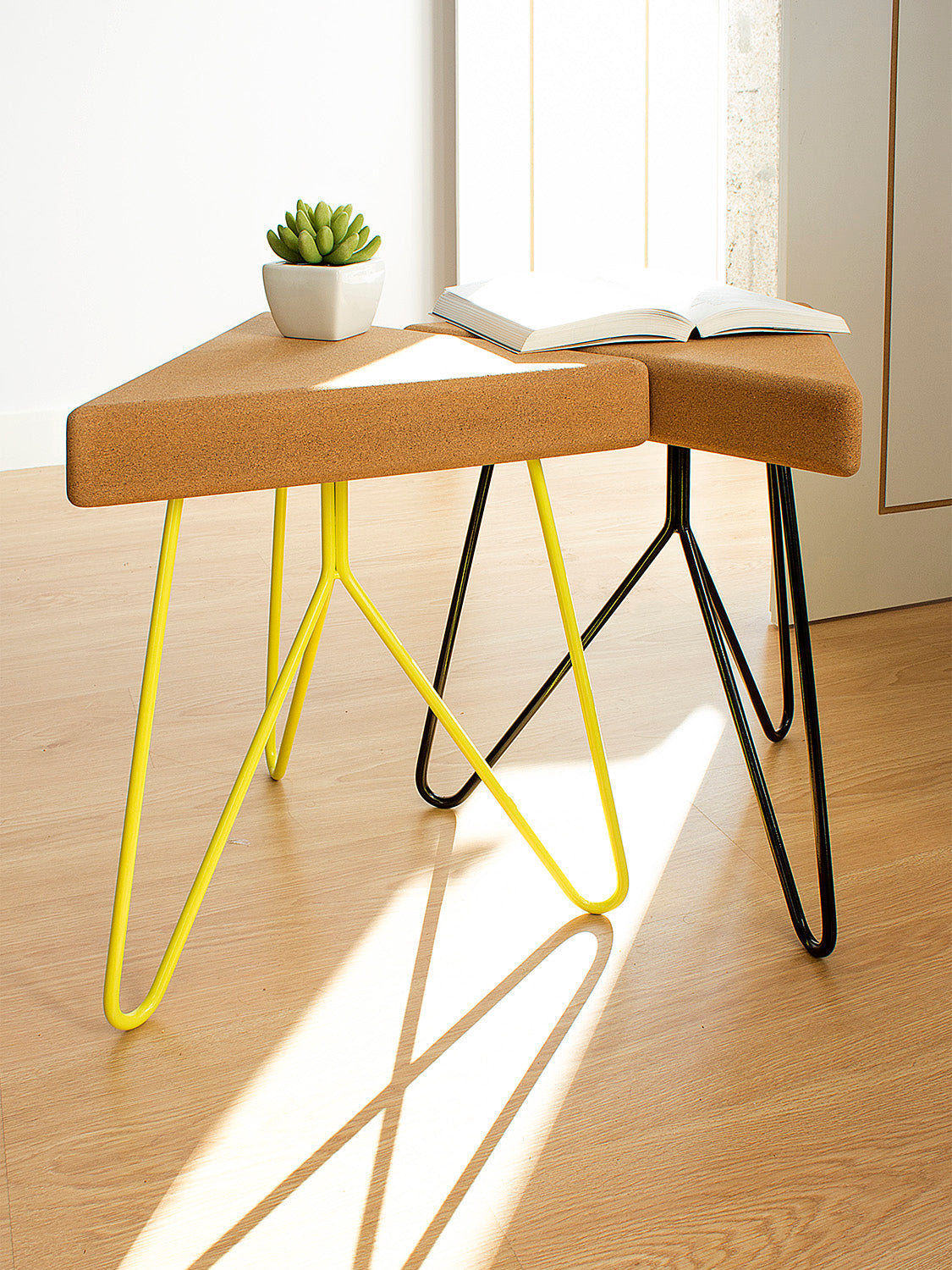 Tes stool/table - light cork