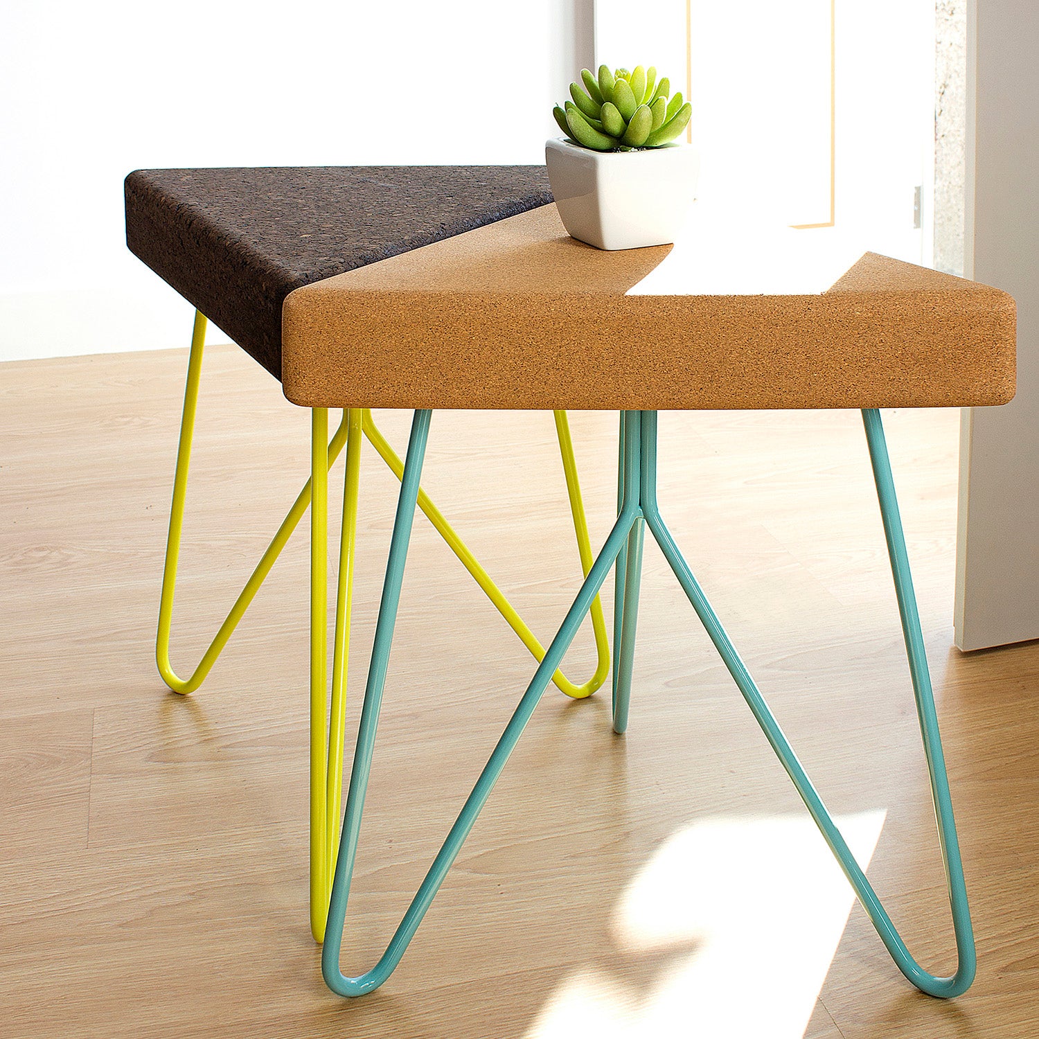 Três stool/table - light cork